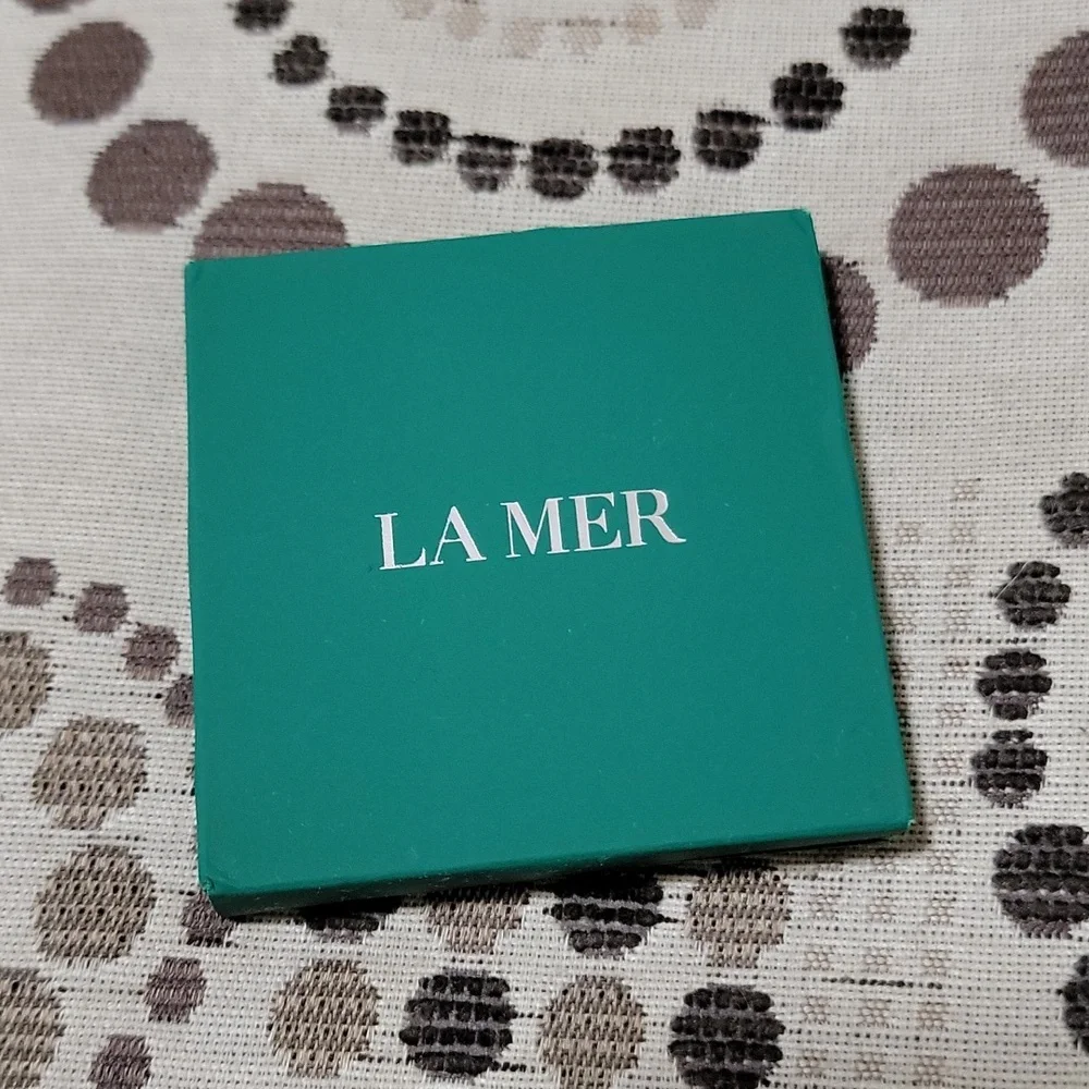 La Mer Metal Travel Compact Mirror